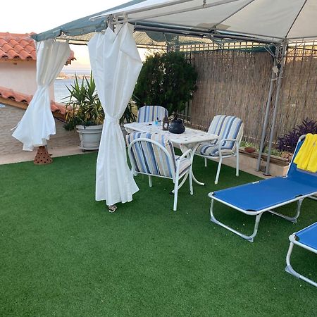 Siga Siga Apartment Mégara Exterior foto